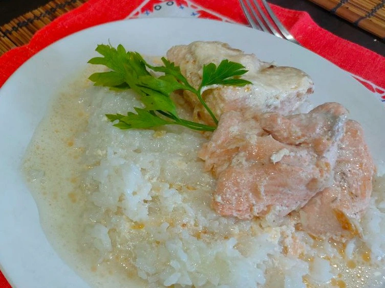 Шаг 8: Семга в сметанном соусе