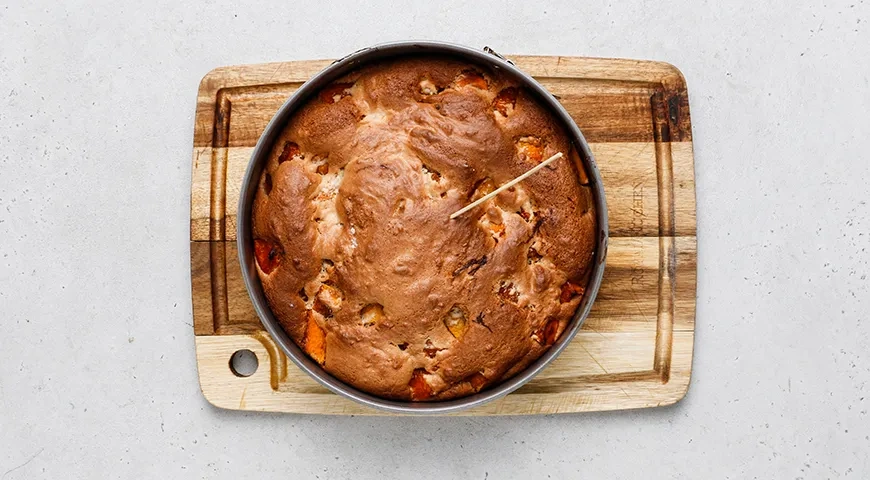 Шарлотка с тыквой и корицей: шаг 8