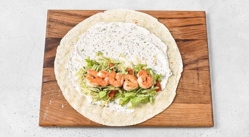 Шаурма с креветками: шаг 8