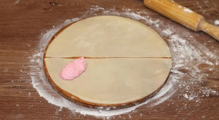 Слоеный пирог с малиновым джемом Махеевъ к 8 марта: шаг 8