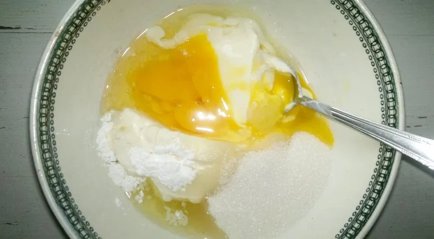 Сметанный пирог с фруктами: шаг 8