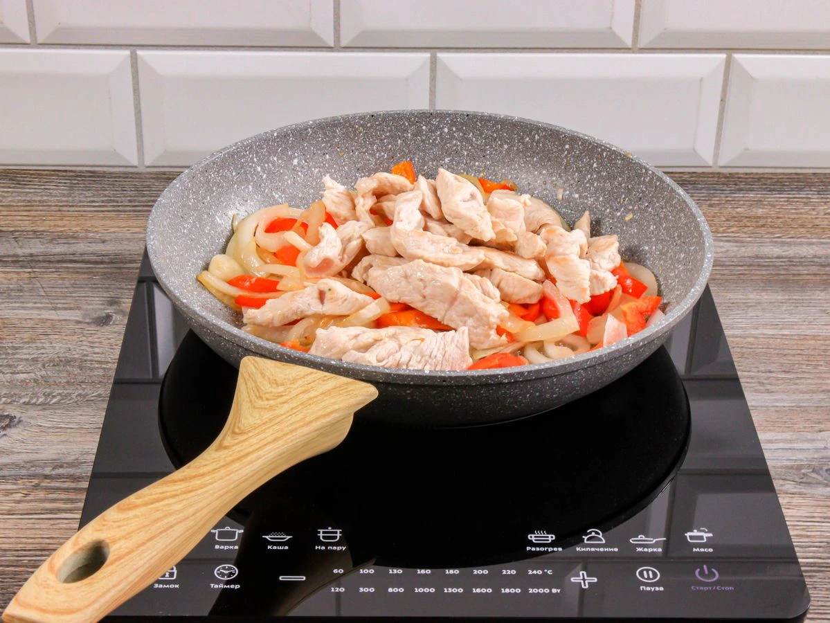 Шаг 8: Соба с курицей и сладким перцем