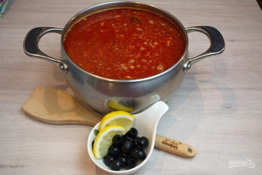 Шаг 8: Солянка с колбасой