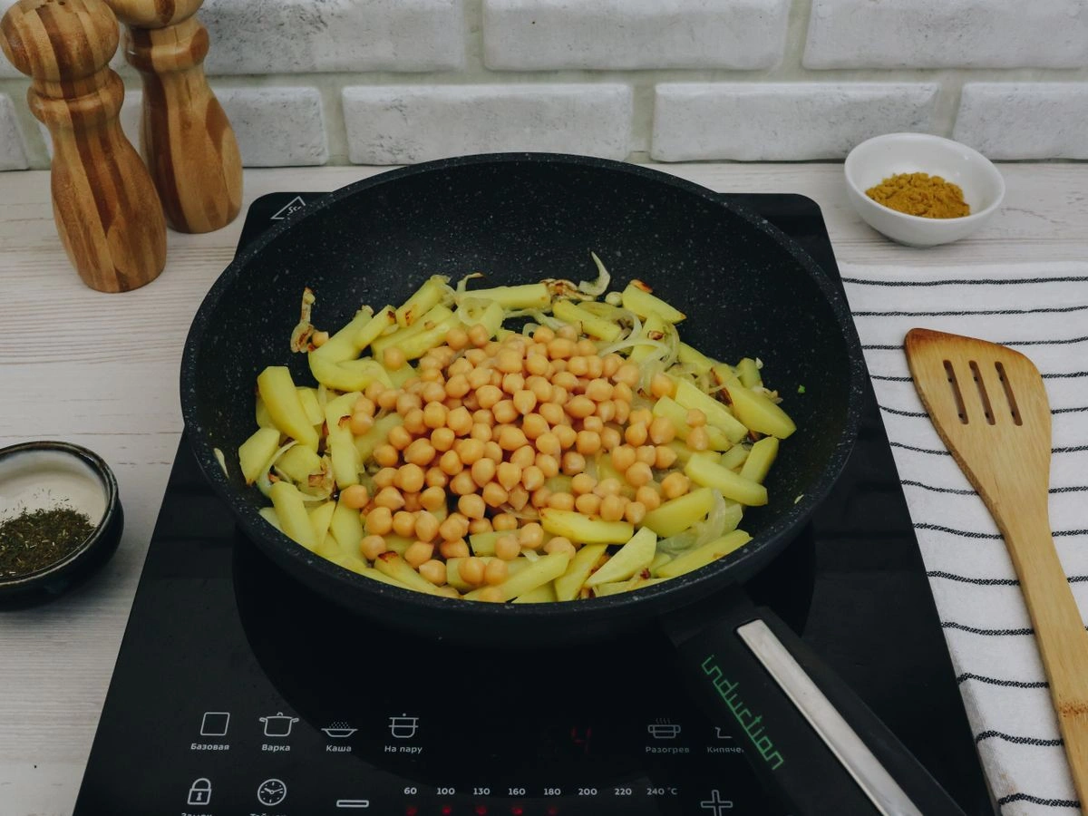 Шаг 8: Суп-пюре с нутом и карри