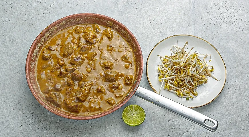 Свинина в кокосовом молоке по-тайски: шаг 8