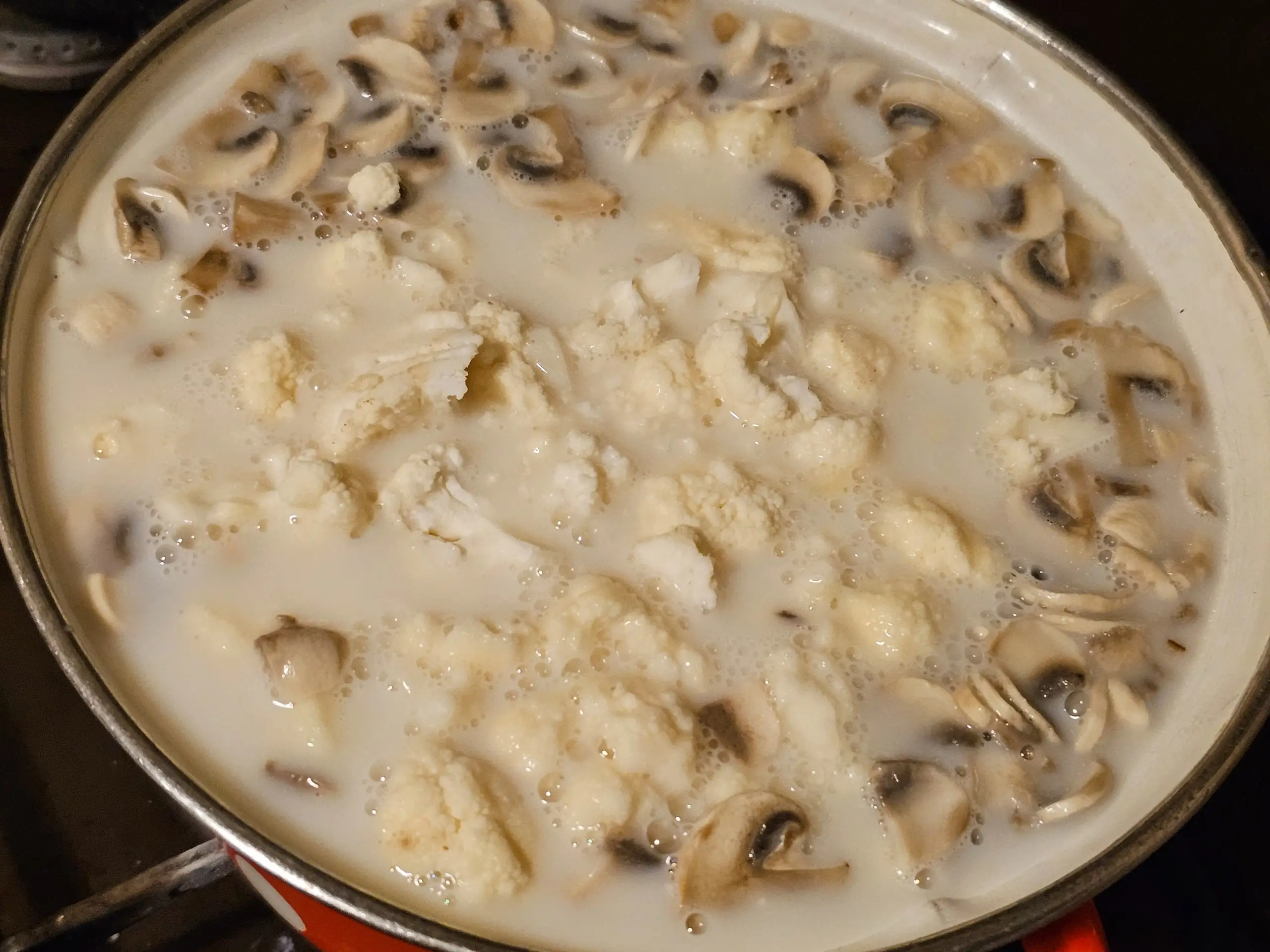 Шаг 8: Сырный суп с цветной капустой