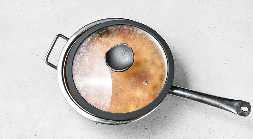 Тушеная капуста с картошкой: шаг 8