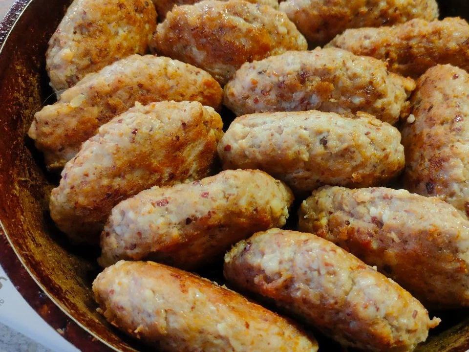 Шаг 8: Тушеные куриные котлеты с фасолью