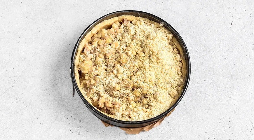 Яблочный пирог по-немецки с орехами: шаг 8