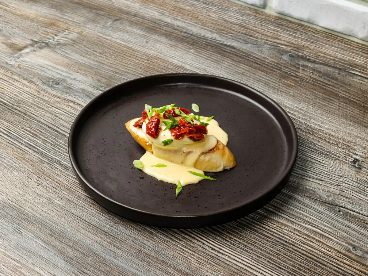 Шаг 8: Яйцо бенедикт на тосте