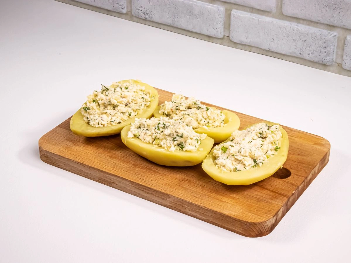 Шаг 8: Запеченный картофель, фаршированный сыром фета