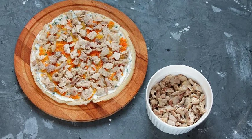 Блинный торт с курицей и грибами: шаг 9