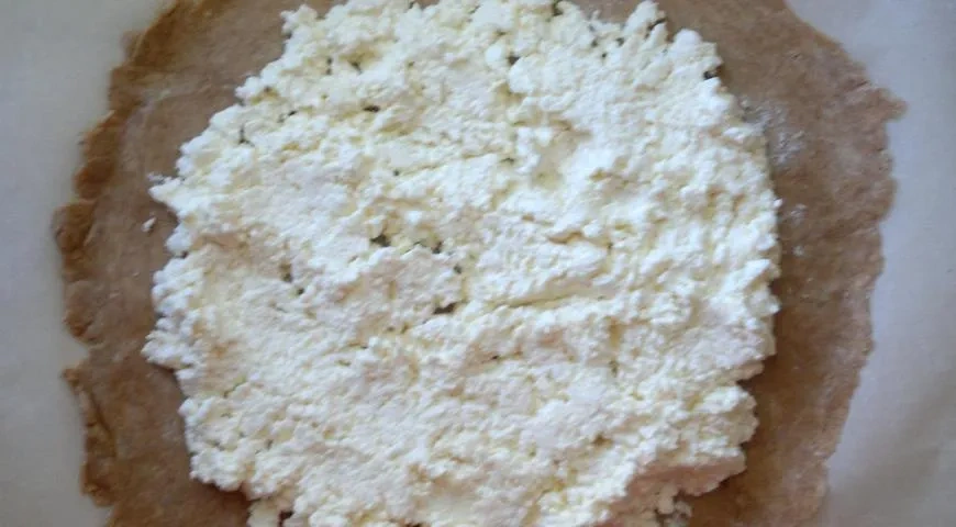 Галета с творогом, яблоками и кизилом: шаг 9