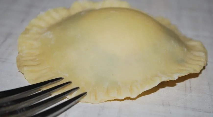 Гигантский равиоли с сюрпризом: шаг 9