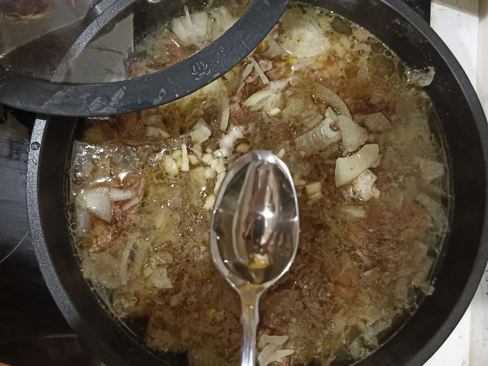 Шаг 9: Говядина, тушенная по-кремлёвски в сковороде