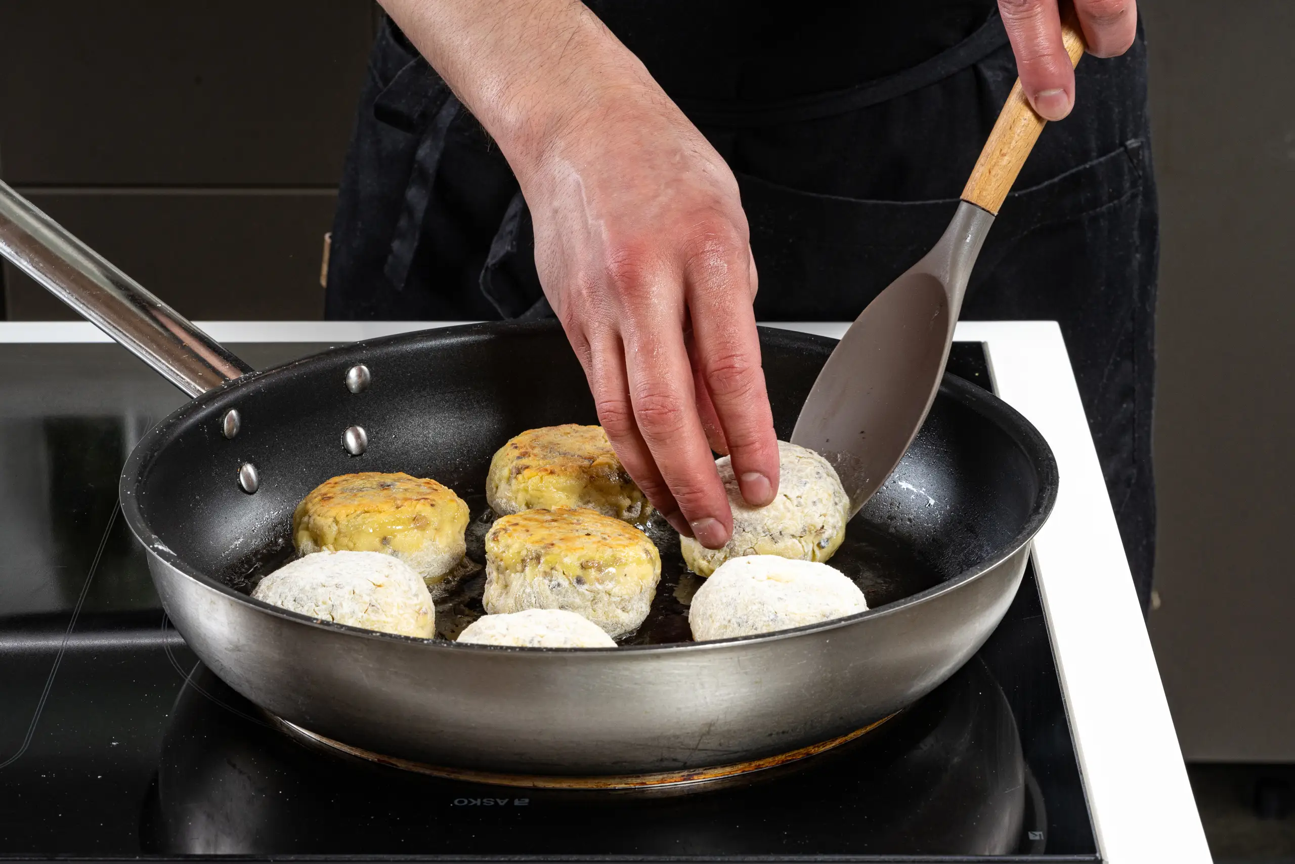 Шаг 9: Картофельные котлеты с грибами