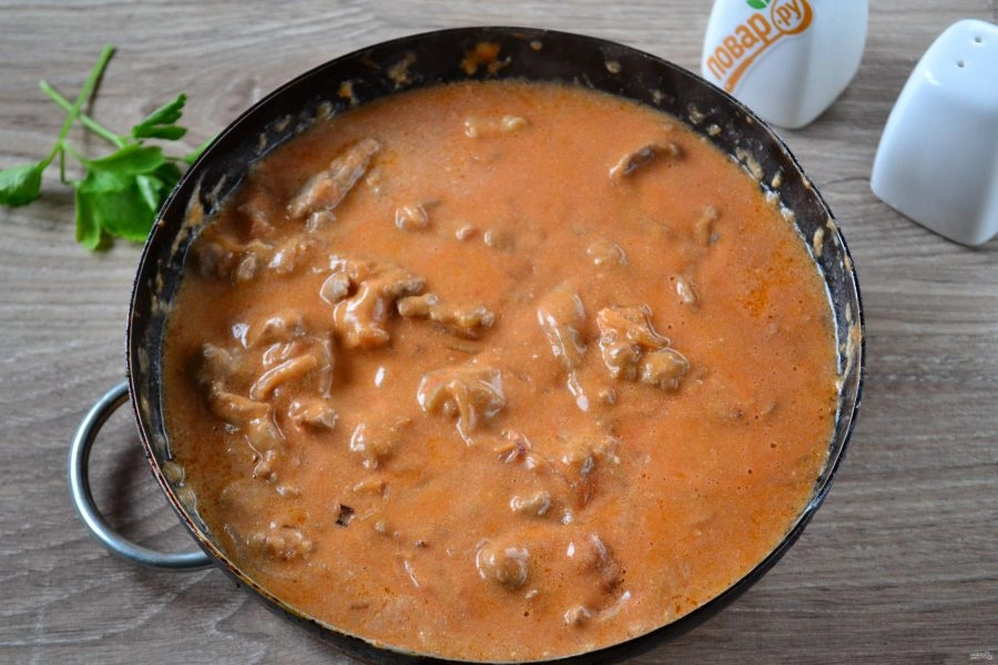 Шаг 9: Классический бефстроганов из говядины