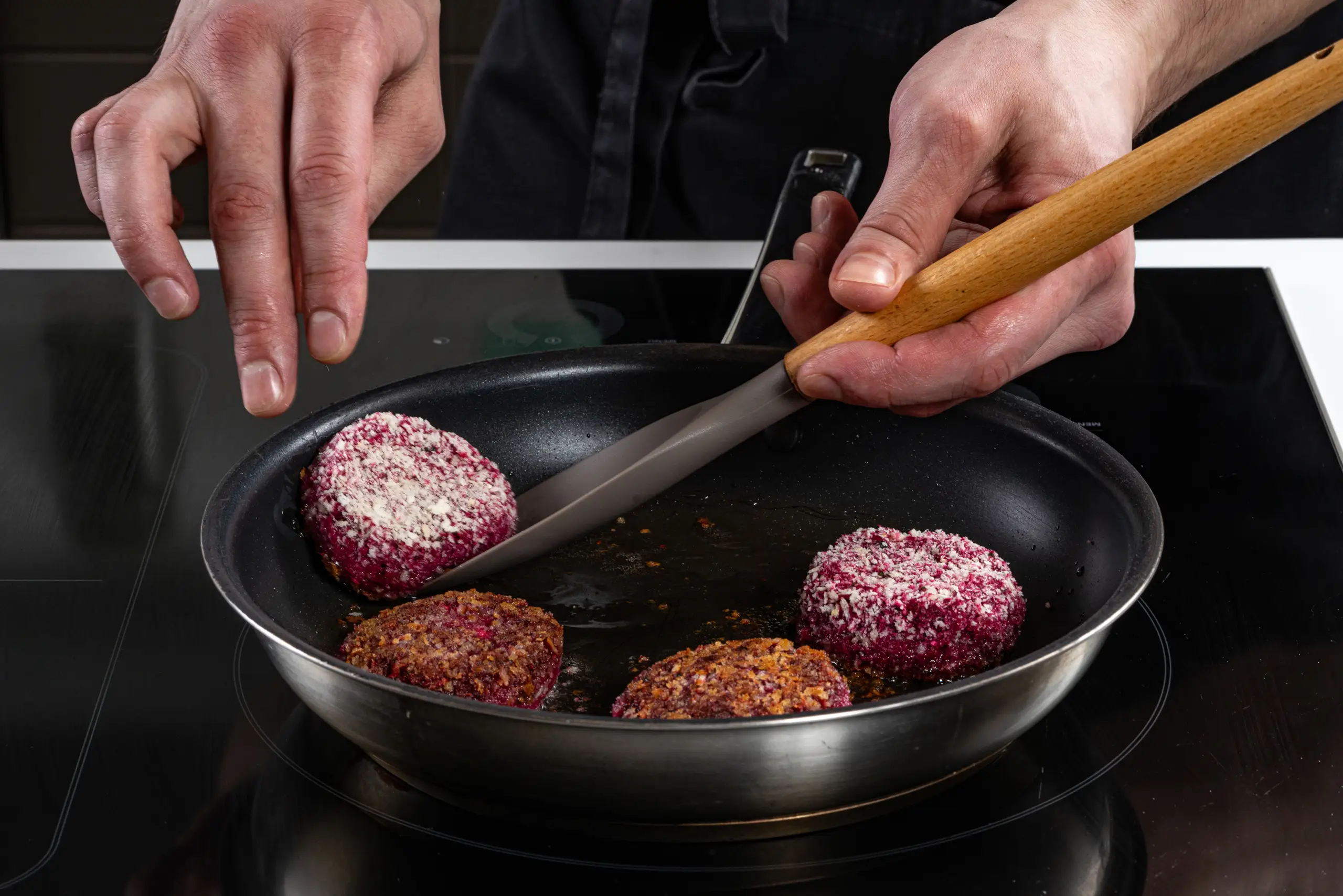 Шаг 9: Котлеты из свеклы с фетой и базиликом