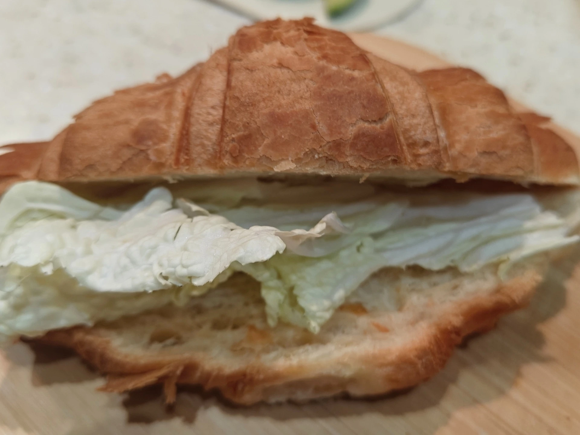 Шаг 9: Круассан с красной рыбой