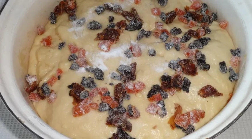 Куличи на кефире: шаг 9