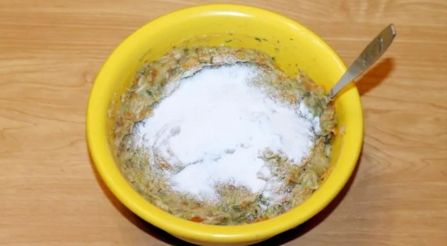 Курино-овощные котлеты с зеленью: шаг 9