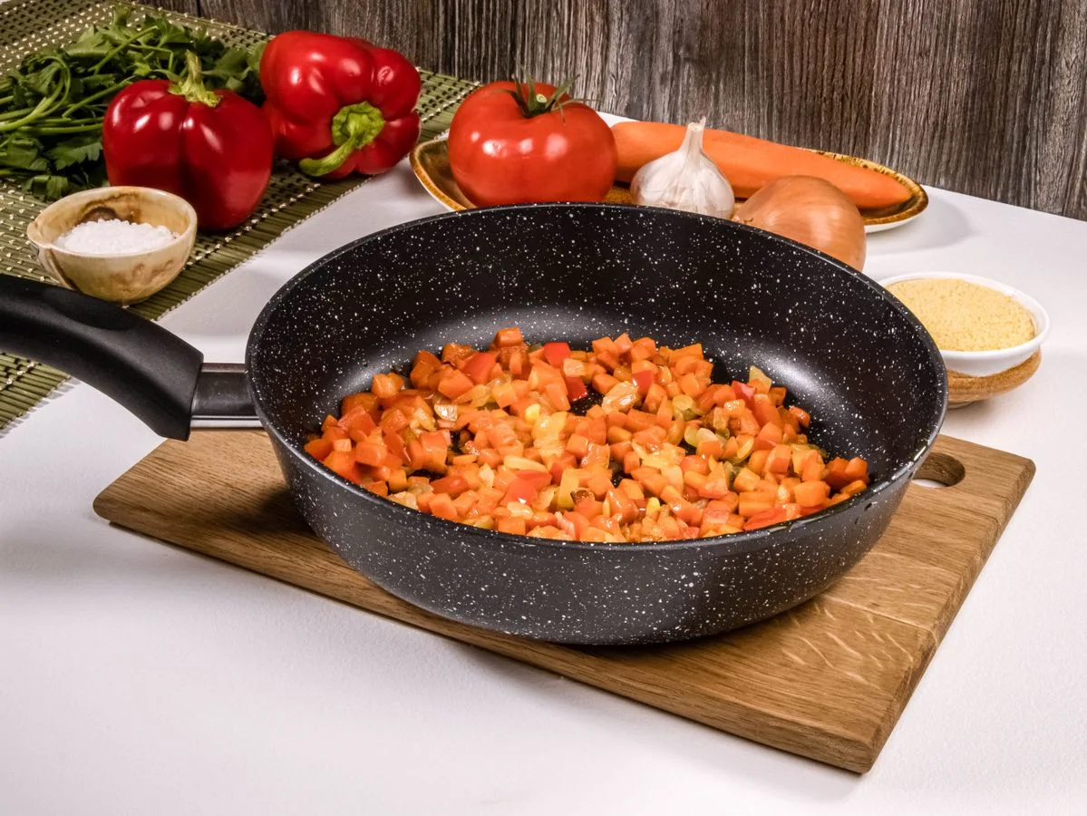 Шаг 9: Кускус с томатом и болгарским перцем