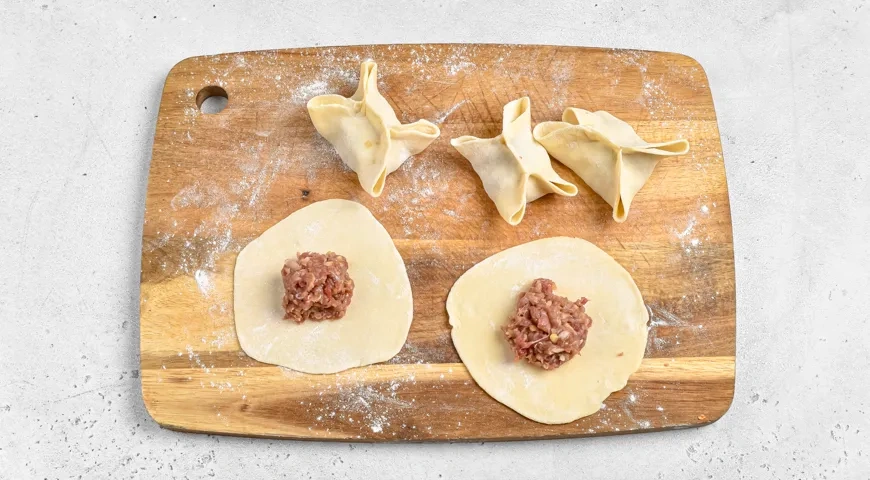 Манты на сковороде: шаг 9