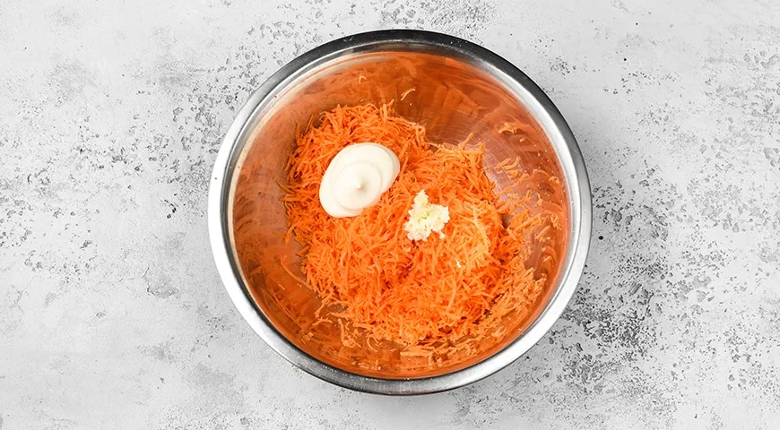 Новогодний салат «Лошадь»: шаг 9