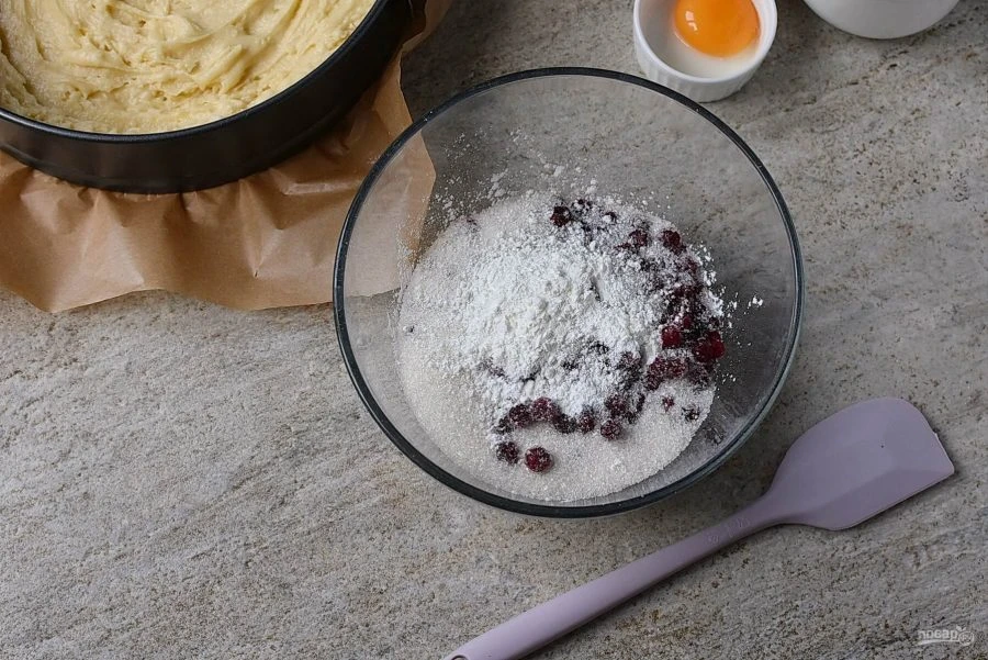 Шаг 9: Открытый пирог с брусникой