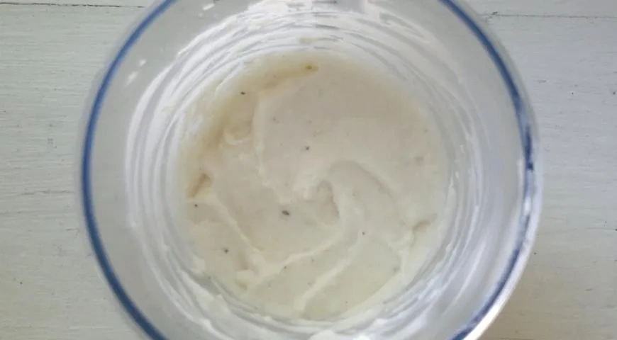 Овощной салат с пикантным соусом: шаг 9