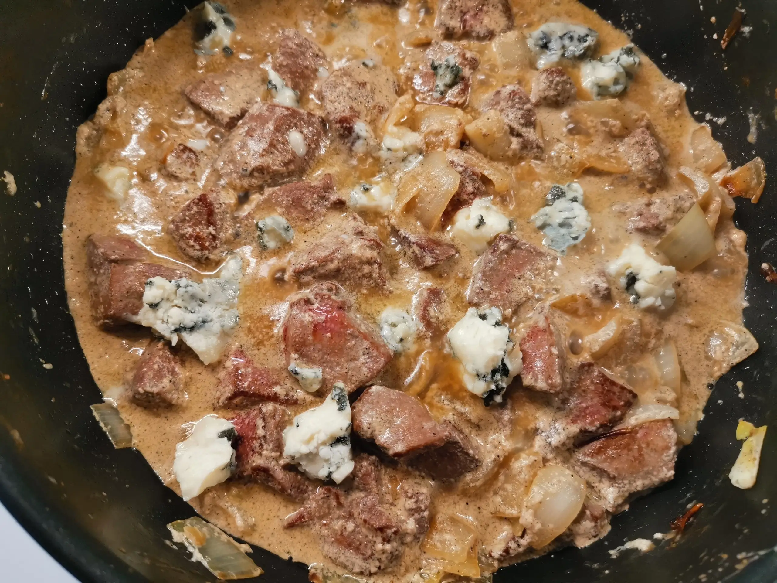 Шаг 9: Печень в сливочном соусе