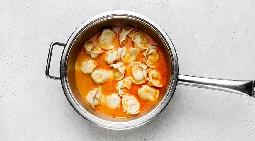 Пельмени с соусом том ям: шаг 9