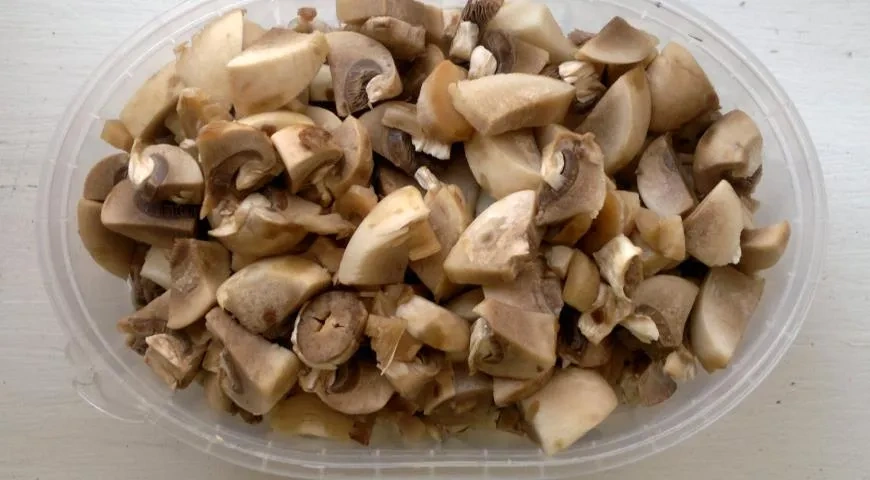 Пирог с курицей и грибами: шаг 9