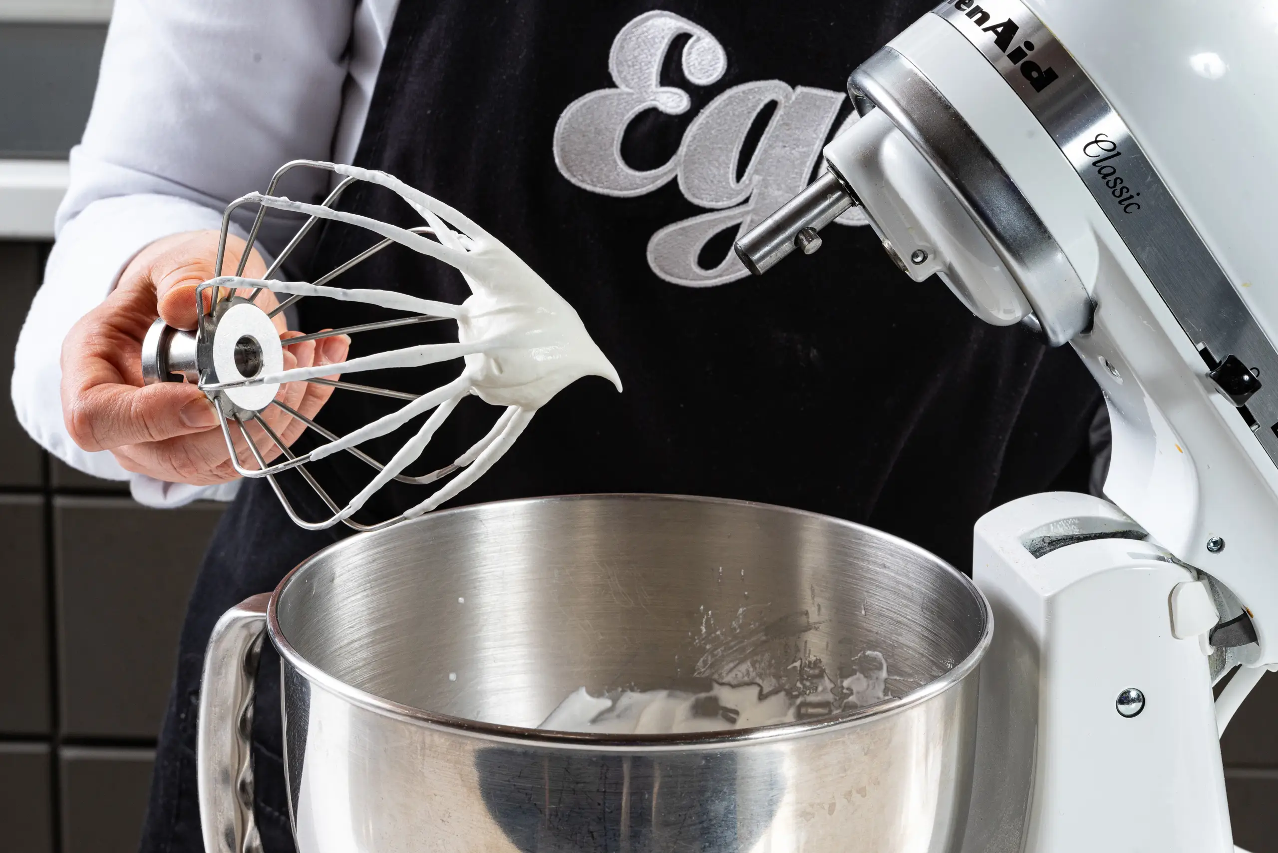 Шаг 9: Пирожные «Лебеди»