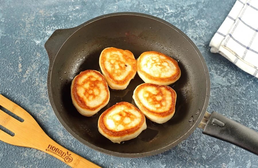 Шаг 9: Пышные без дрожжевые оладьи на кефире