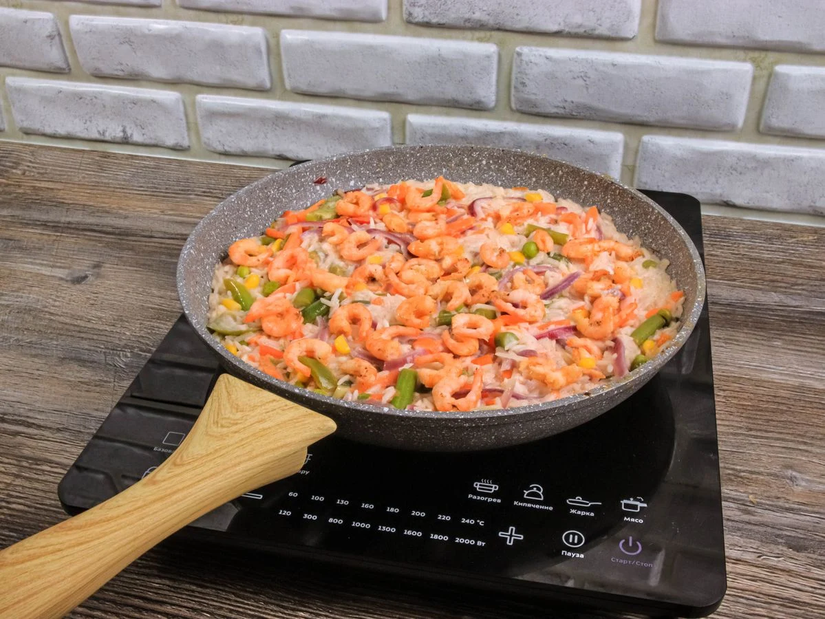 Шаг 9: Ризотто с креветками и овощами