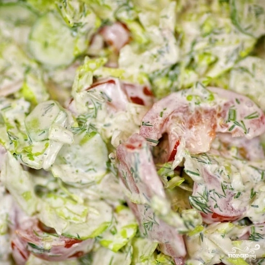 Шаг 9: Салат из огурцов и помидор о в