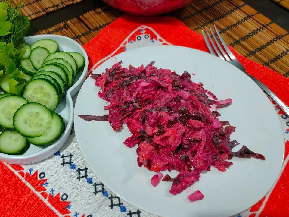 Шаг 9: Салат из свеклы, моркови и морской капусты