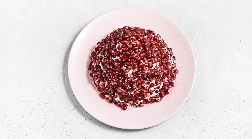 Салат «Красная шапочка» с говядиной и гранатом: шаг 9