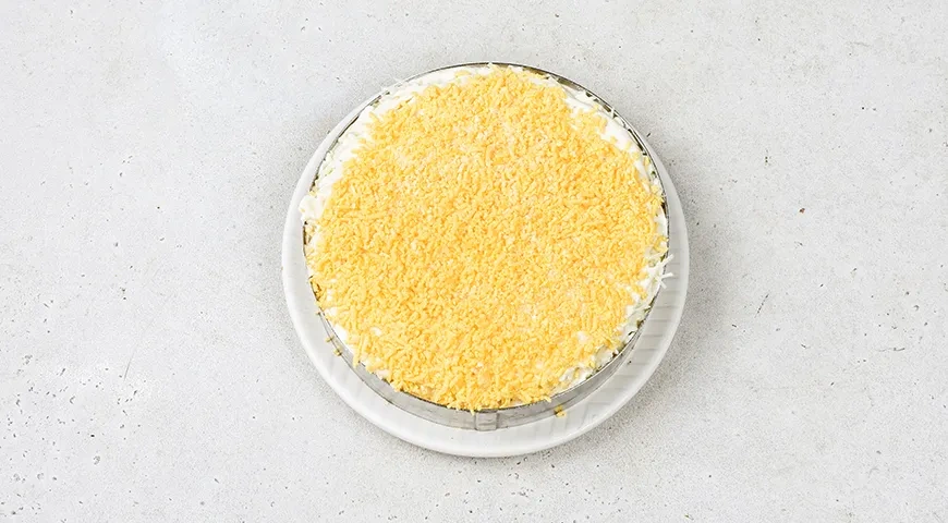 Салат «Мимоза» без майонеза: шаг 9