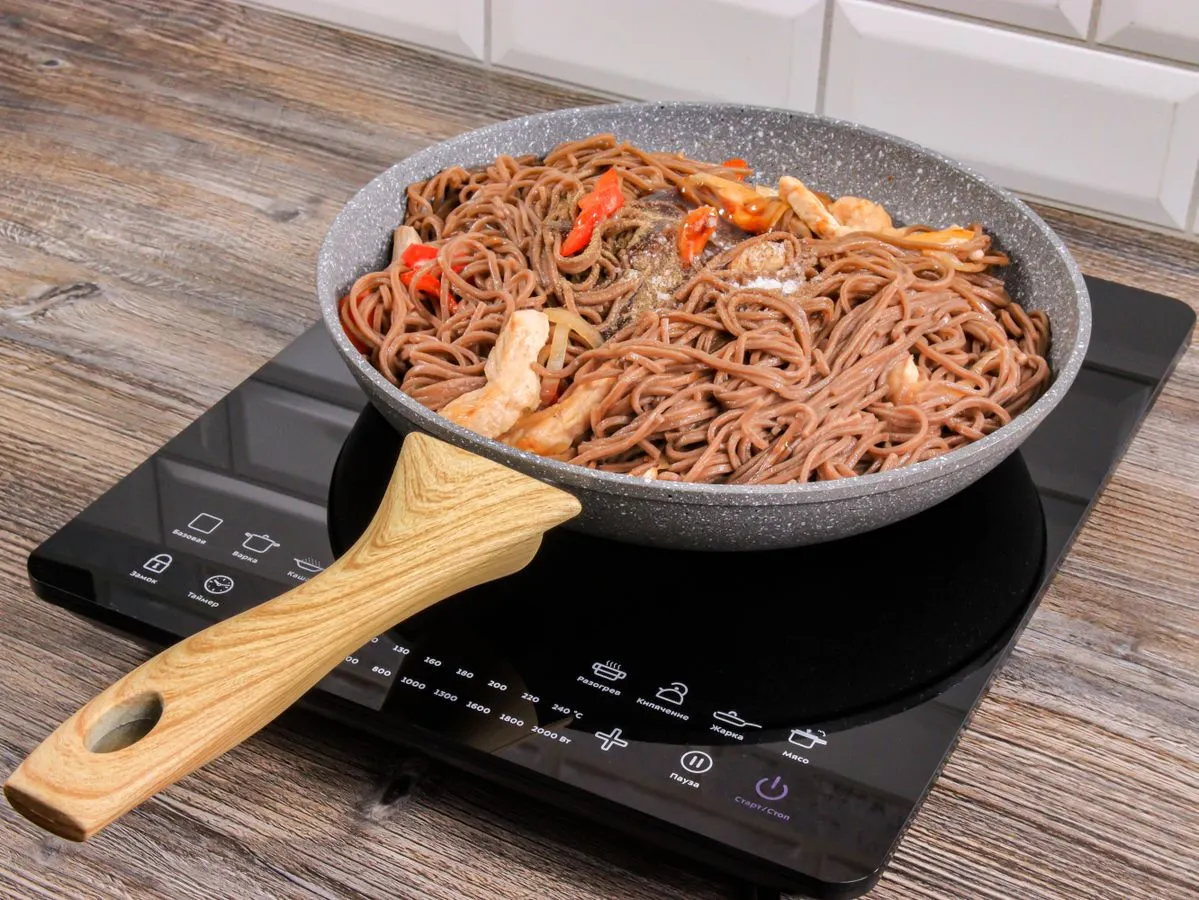 Шаг 9: Соба с курицей и сладким перцем