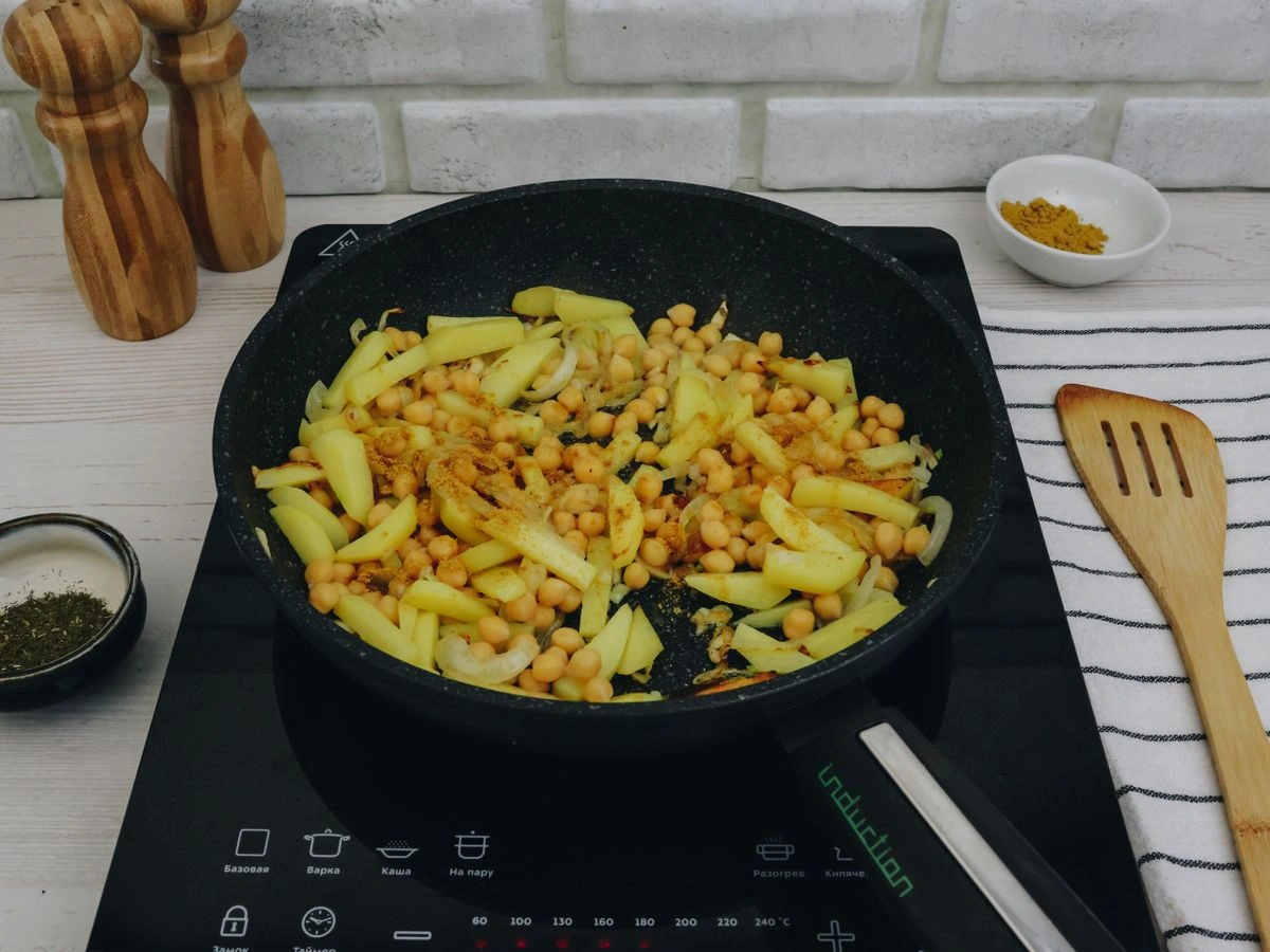 Шаг 9: Суп-пюре с нутом и карри