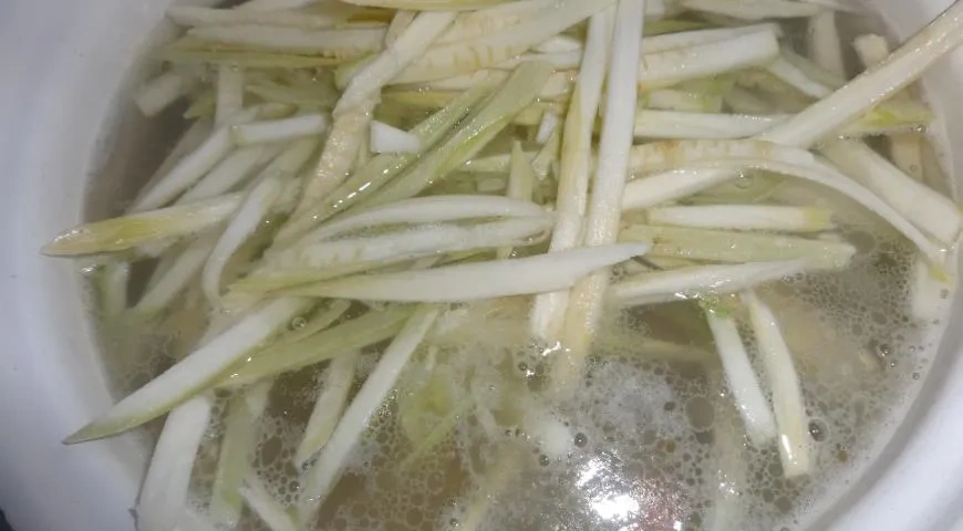 Суп с кабачками и фрикадельками: шаг 9