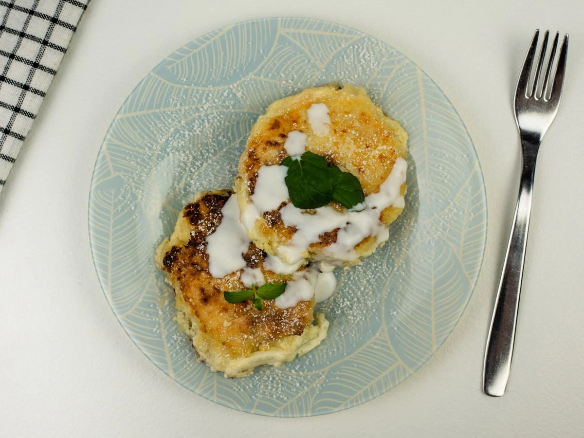 Шаг 9: Сырники с яблоками