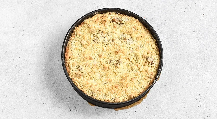 Яблочный пирог по-немецки с орехами: шаг 9