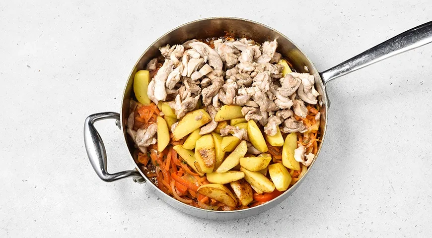 Жаркое из курицы с картошкой: шаг 9